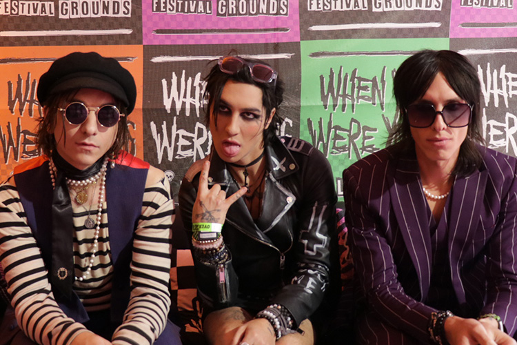 Palaye Royale On ‘Fever Dream’, Tour With Korn & ‘Broken’ In Spanish | When We Were Young Festival